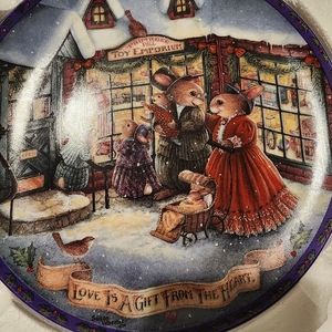 Crestley Collection 1993 Christmas Plate #1